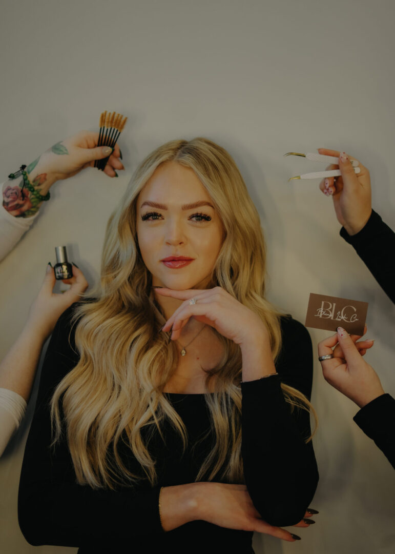 Anna <br/> UV Lash Artist